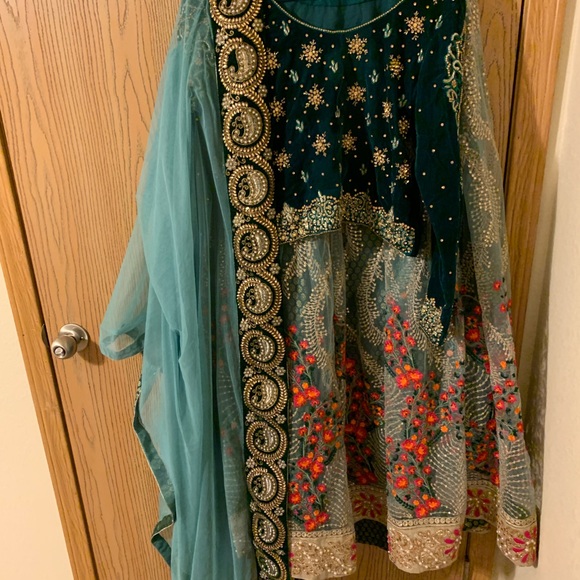 Ghagra choli - Picture 2 of 8